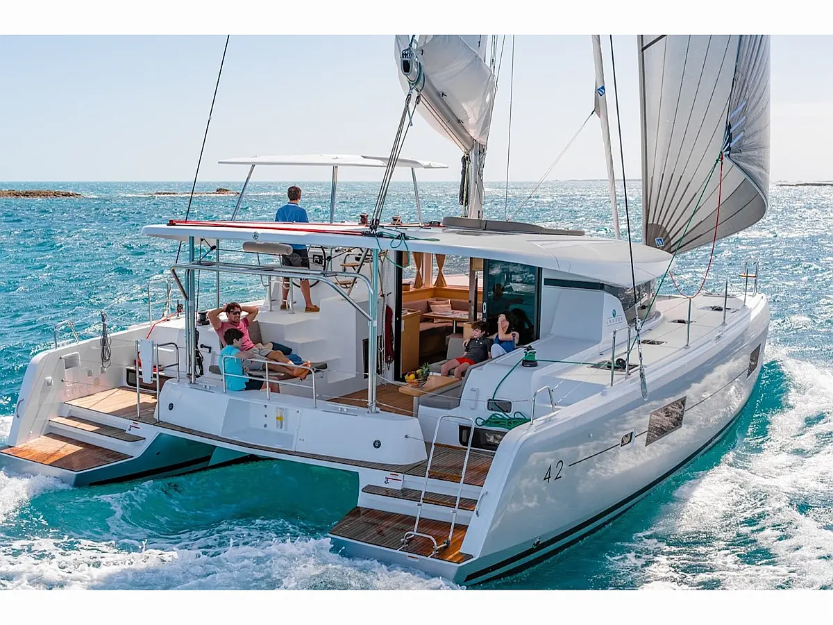 Lagoon 42