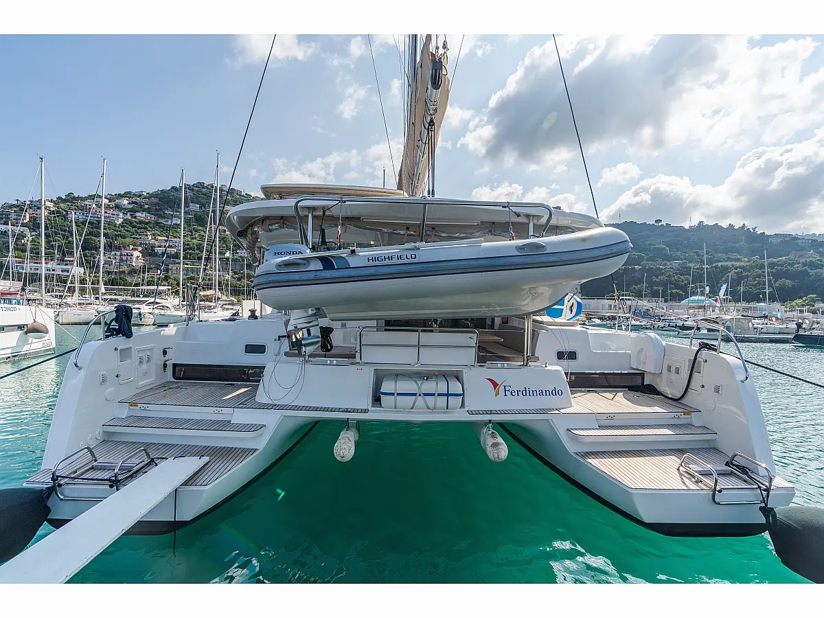 Lagoon 42