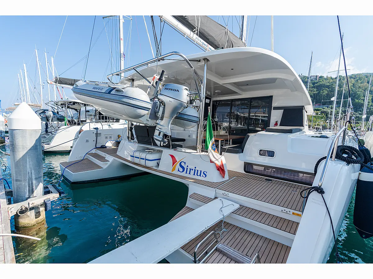 Lagoon 42