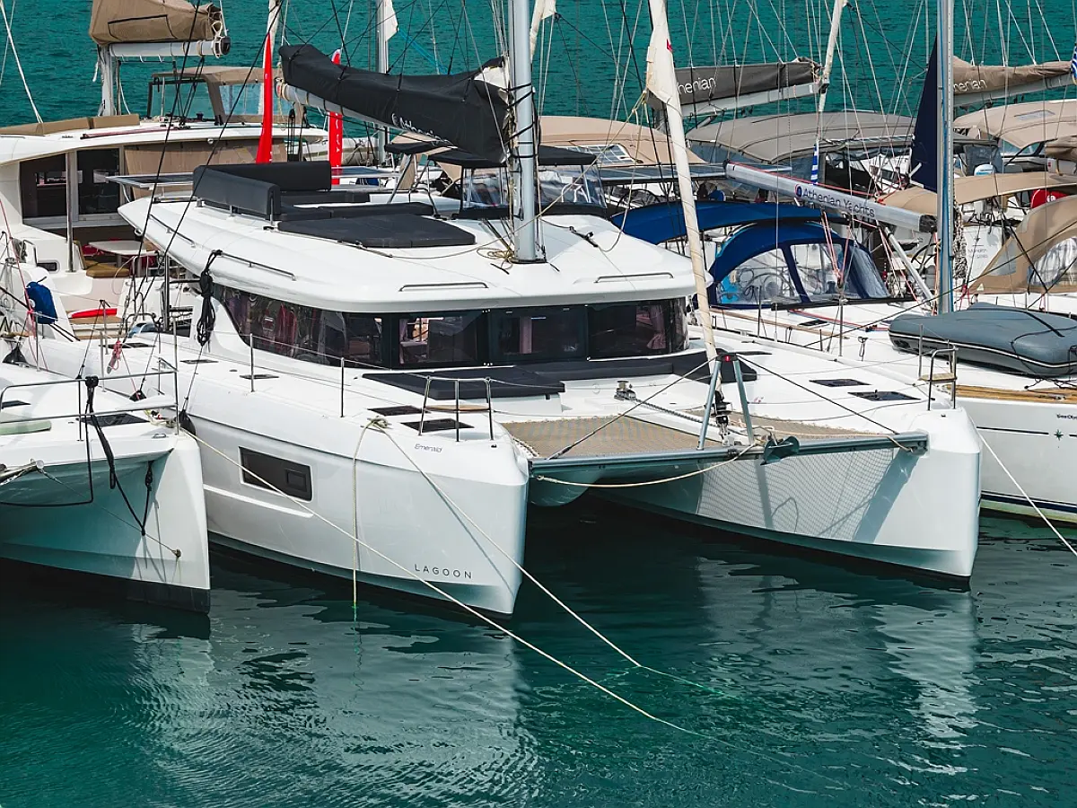 Lagoon 43