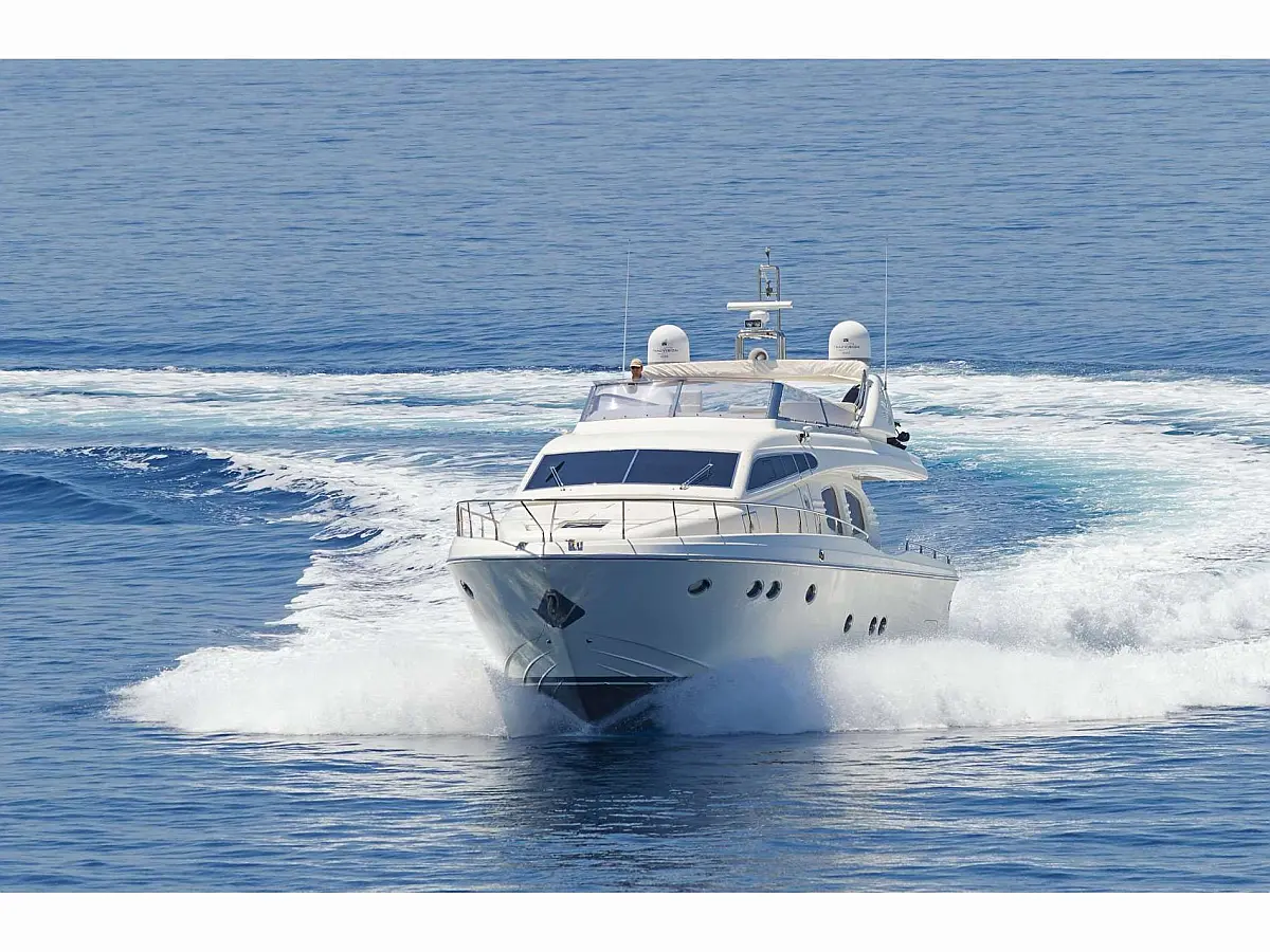 Pershing 56