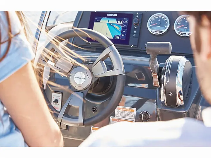 Quicksilver 605 Activ Open - no name  - Immagine interna