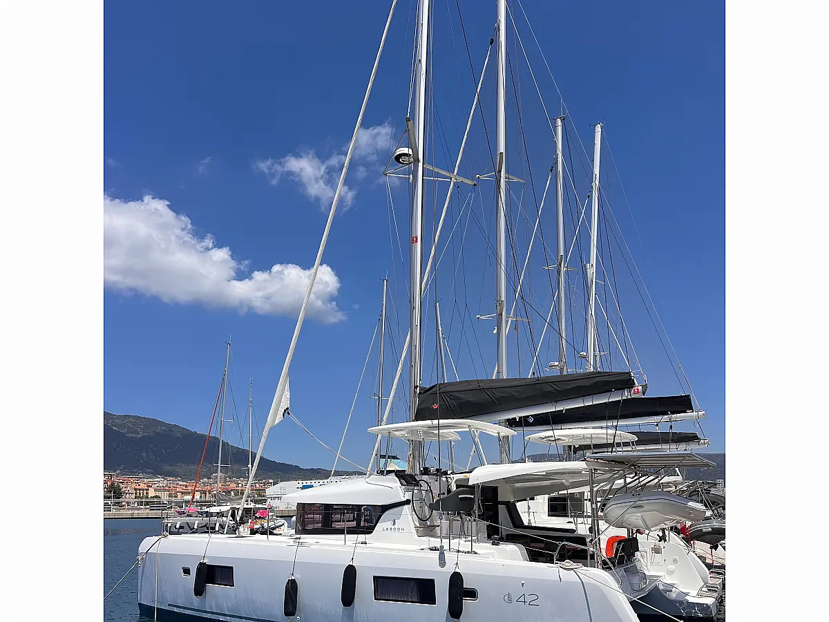 LAGOON 42
