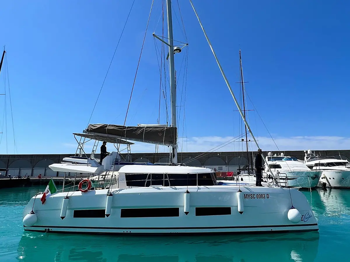 Dufour Catamaran 48 5c+5h