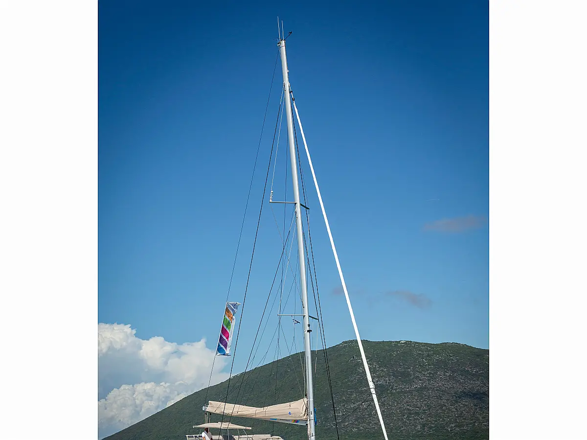 Aura 51