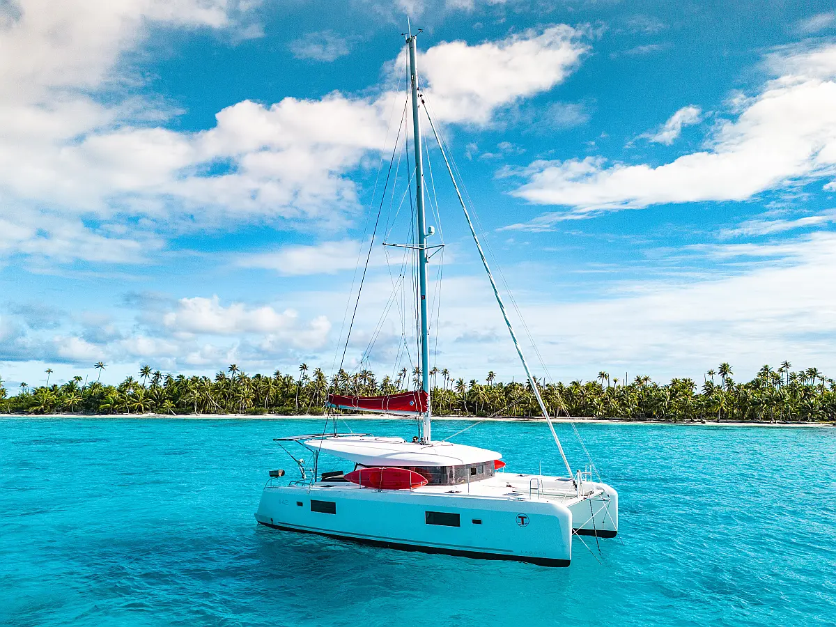 Lagoon 42