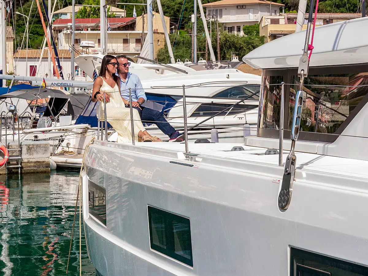 Lagoon 46 AC&GEN/ WM/ CAM/ WI-FI