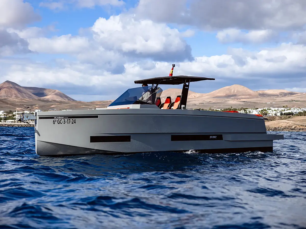 De Antonio D32 Open