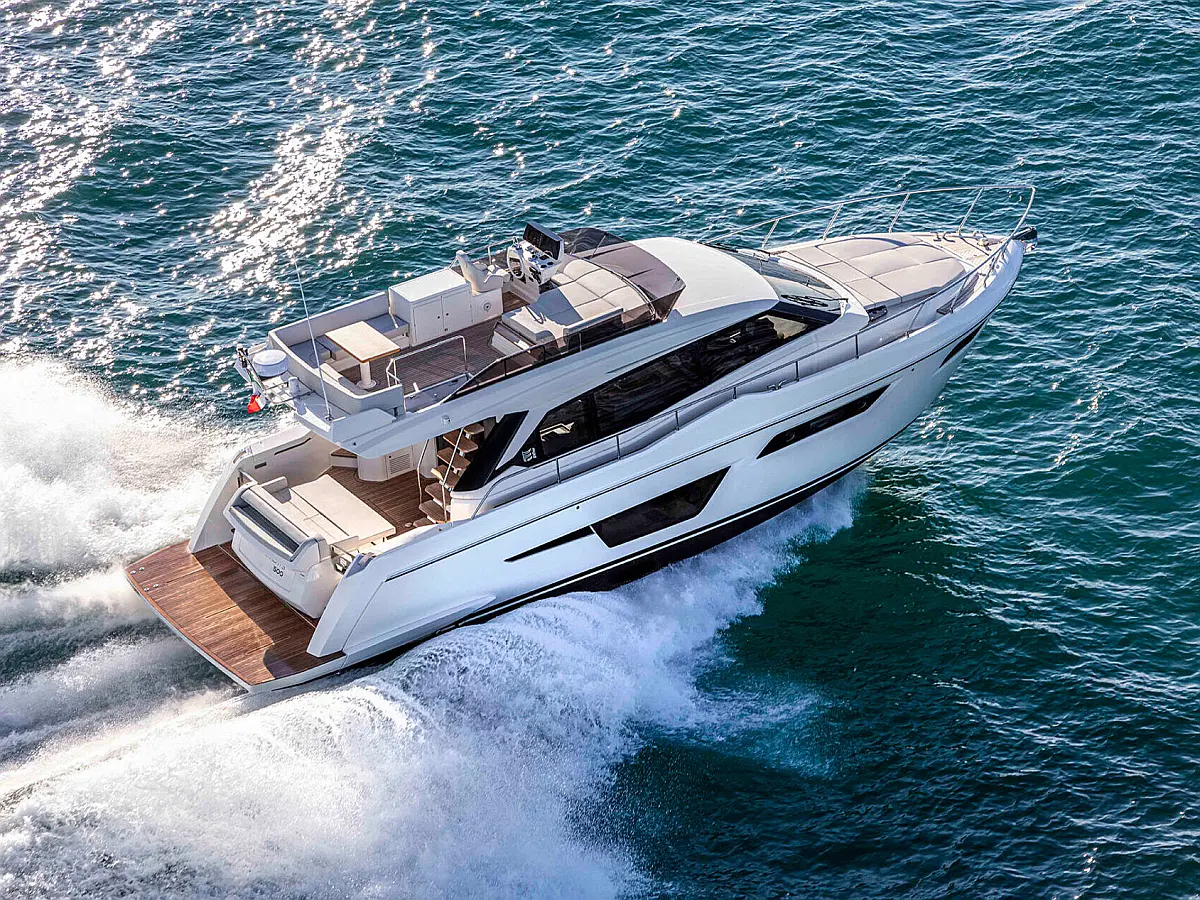 Ferretti 500
