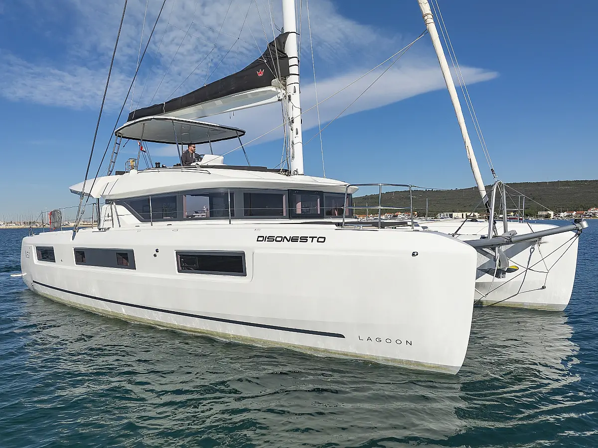 Lagoon 51- 6 cab