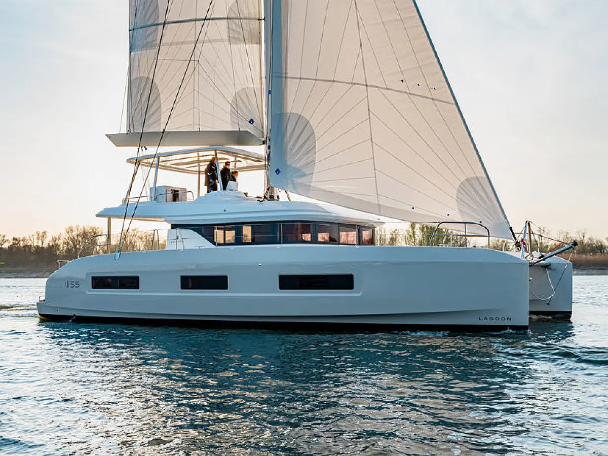Lagoon 55