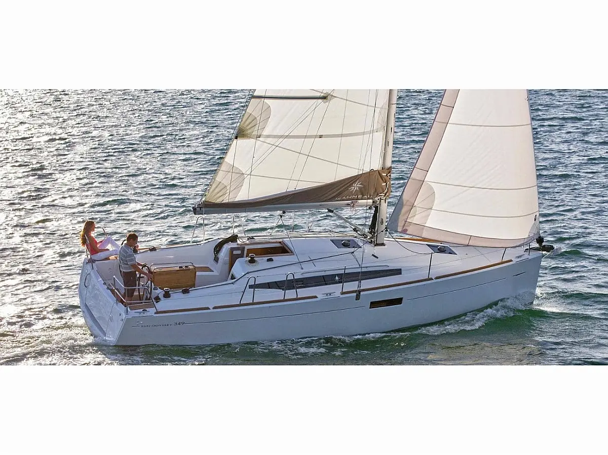 Sun Odyssey 350