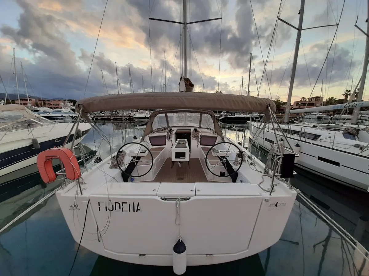 Dufour 430