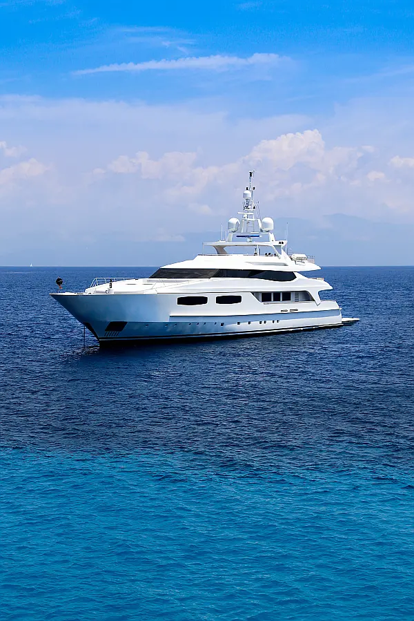 Yacht a motore